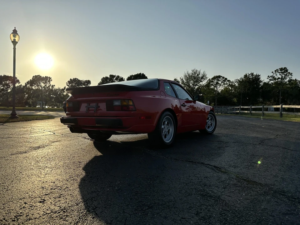 1986 Porsche 944 Turbo - Image 28 of 31