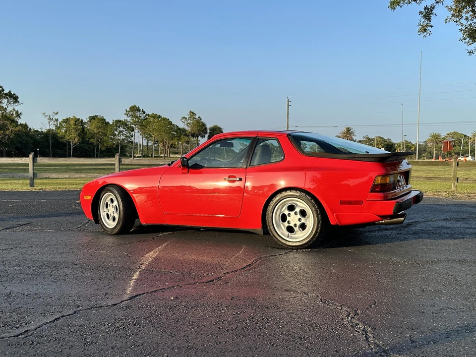 1986 Porsche 944 Turbo - Image 21 of 31