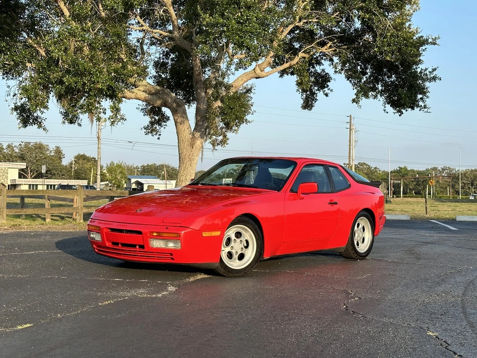 1986 Porsche 944 Turbo - Image 16 of 31