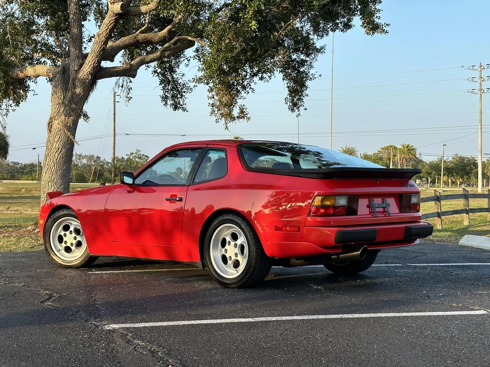 1986 Porsche 944 Turbo - Image 22 of 31