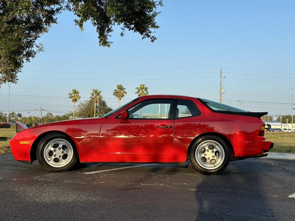 1986 Porsche 944 Turbo - Image 20 of 31