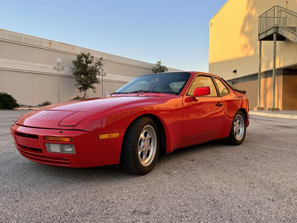 1986 Porsche 944 Turbo - Image 13 of 31