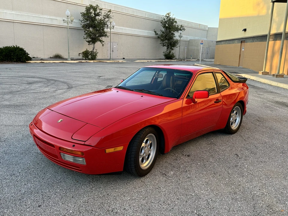 1986 Porsche 944 Turbo - Image 14 of 31
