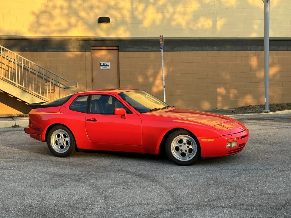 1986 Porsche 944 Turbo - Image 7 of 31