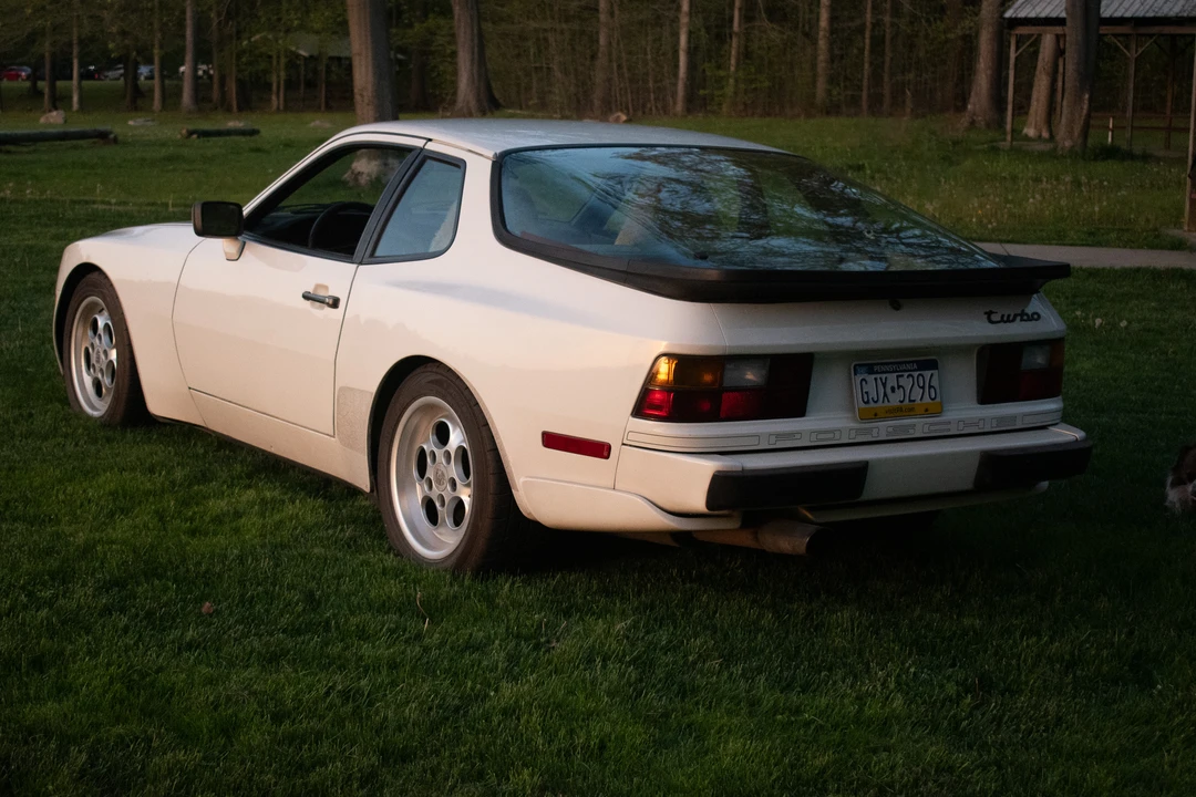 1986 Porsche 944 Turbo - Image 6 of 31