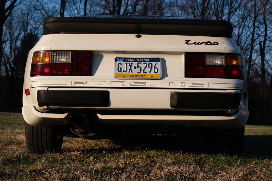 1986 Porsche 944 Turbo - Image 8 of 31