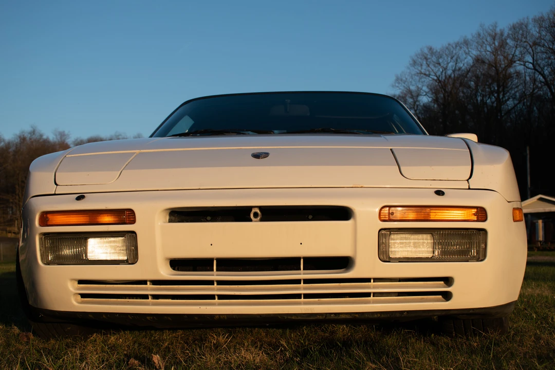 1986 Porsche 944 Turbo - Image 2 of 31