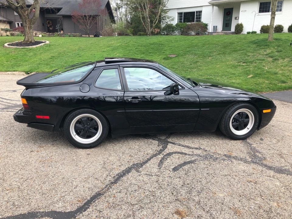 1986 Porsche 944 Turbo - Image 8 of 31