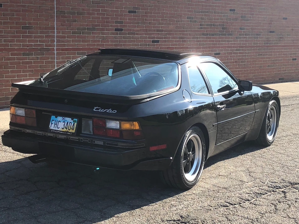 1986 Porsche 944 Turbo - Image 4 of 31
