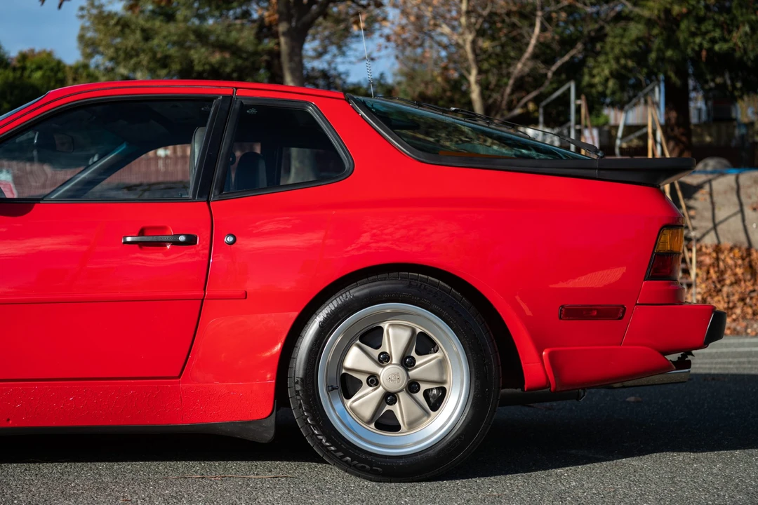 1986 Porsche 944 Turbo - Image 24 of 31
