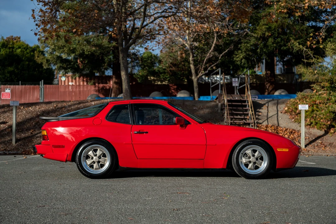 1986 Porsche 944 Turbo - Image 12 of 31