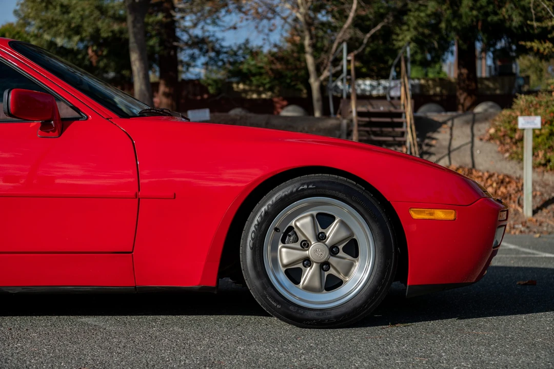 1986 Porsche 944 Turbo - Image 22 of 31