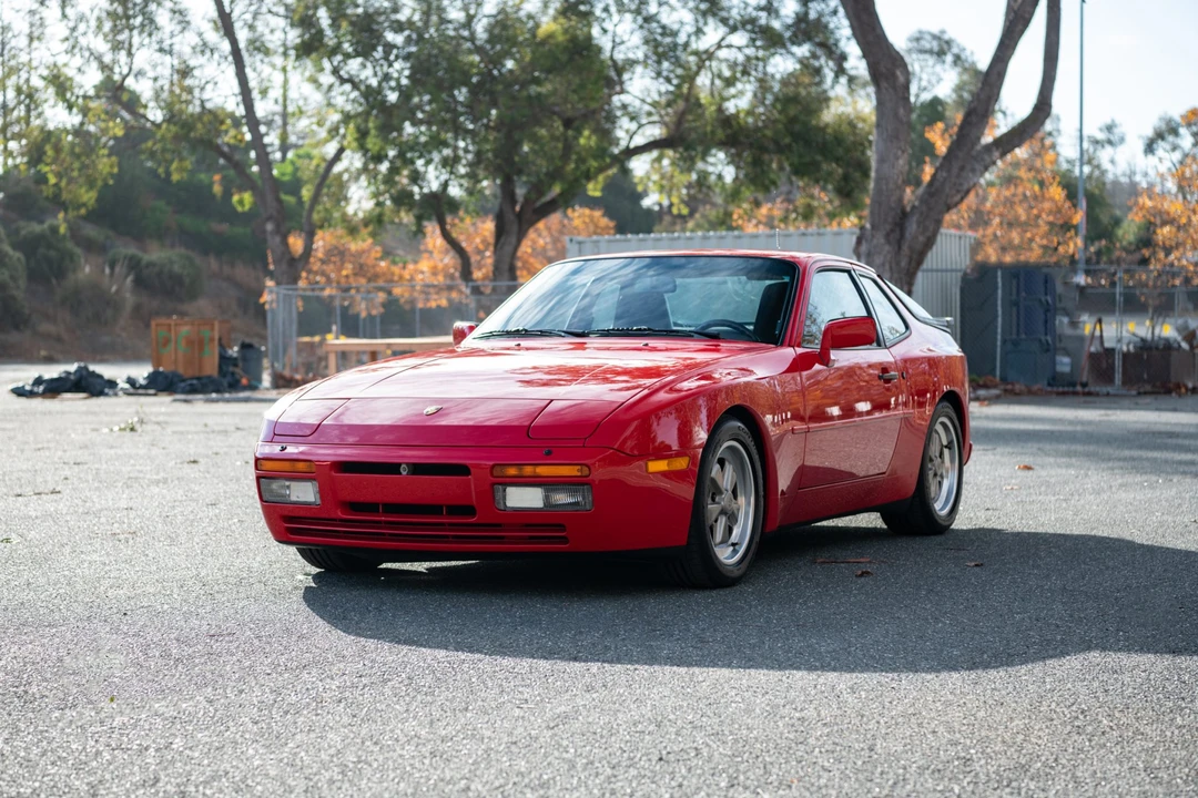 1986 Porsche 944 Turbo - Image 2 of 31