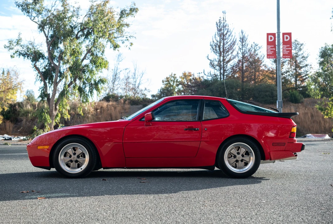1986 Porsche 944 Turbo - Image 3 of 31
