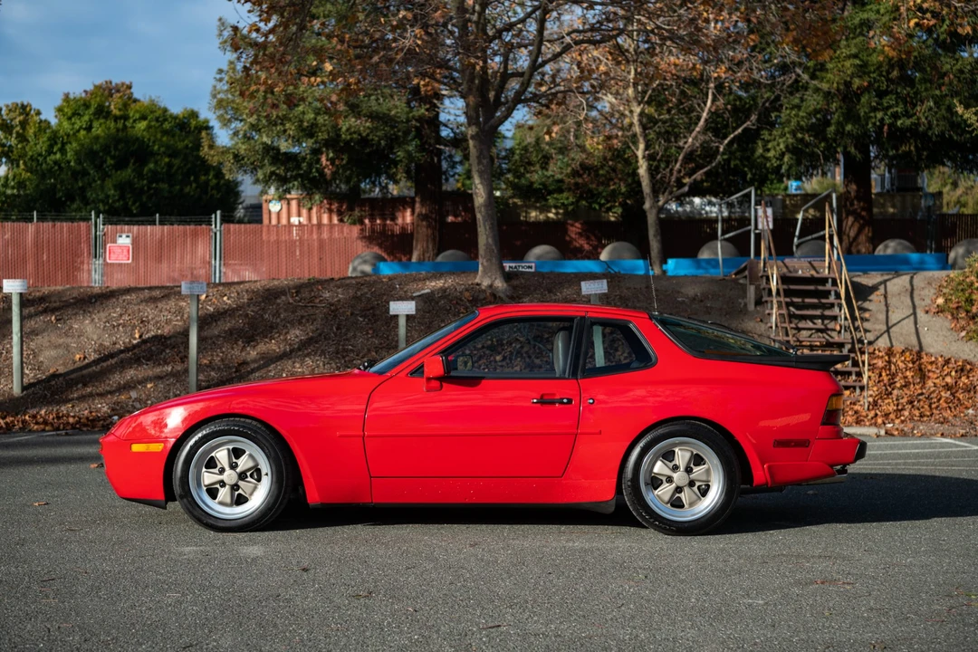 1986 Porsche 944 Turbo - Image 4 of 31