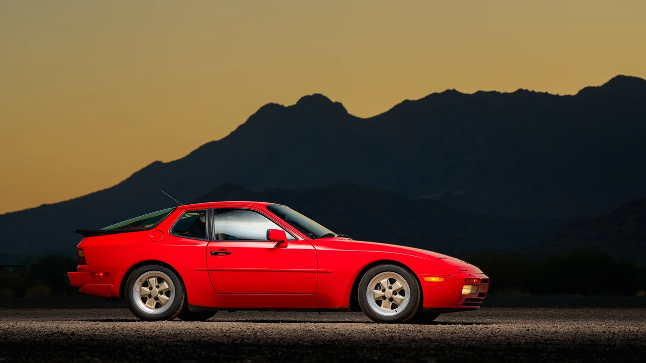 1986 Porsche 944 Turbo - Image 17 of 31
