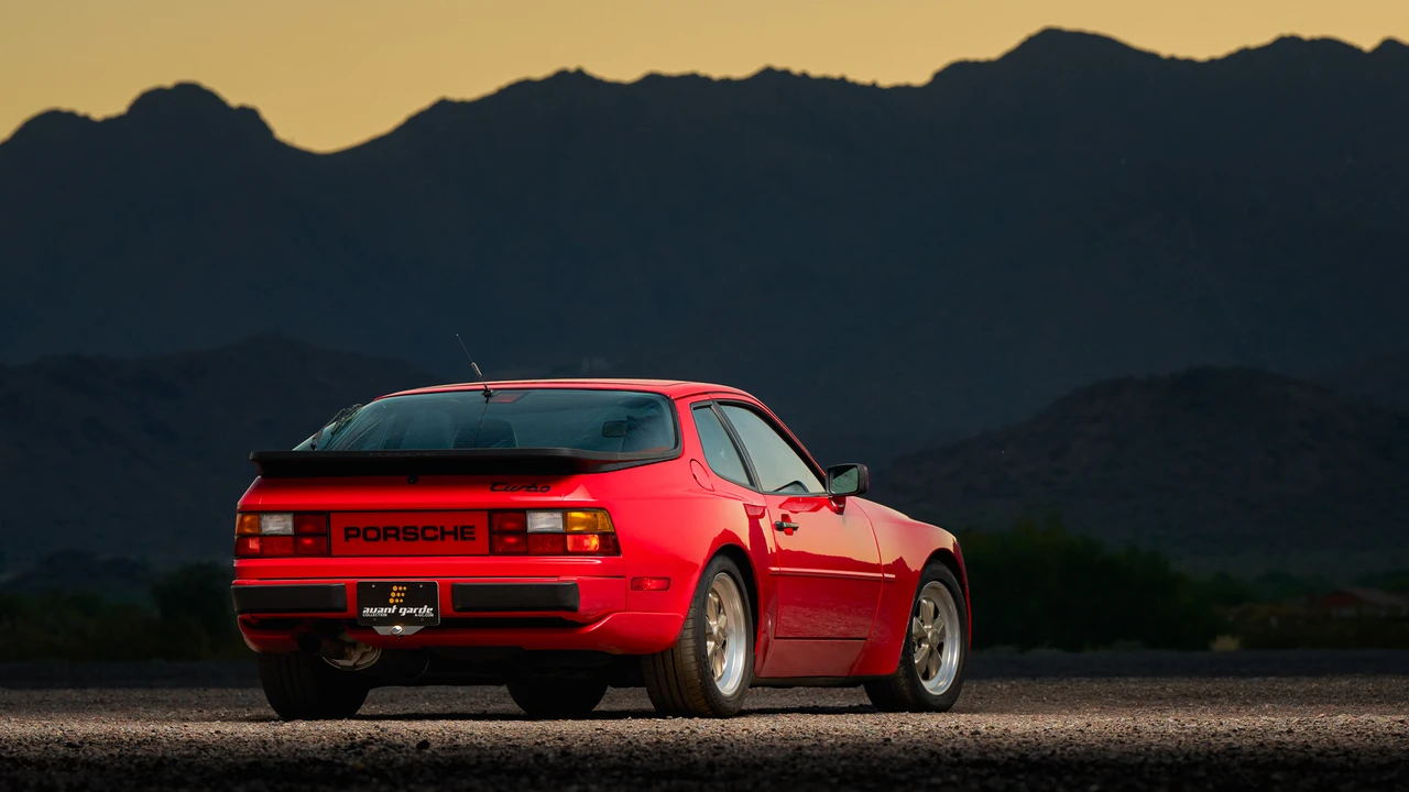 1986 Porsche 944 Turbo - Image 13 of 31