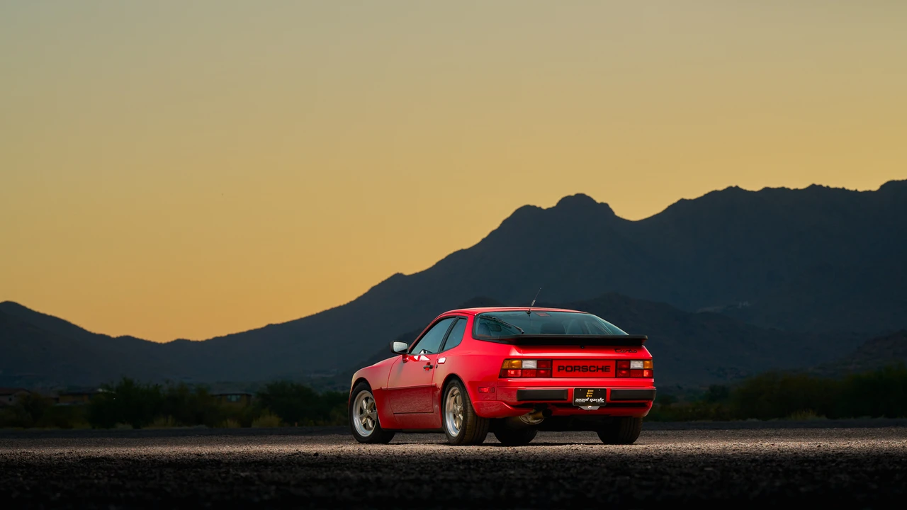 1986 Porsche 944 Turbo - Image 9 of 31