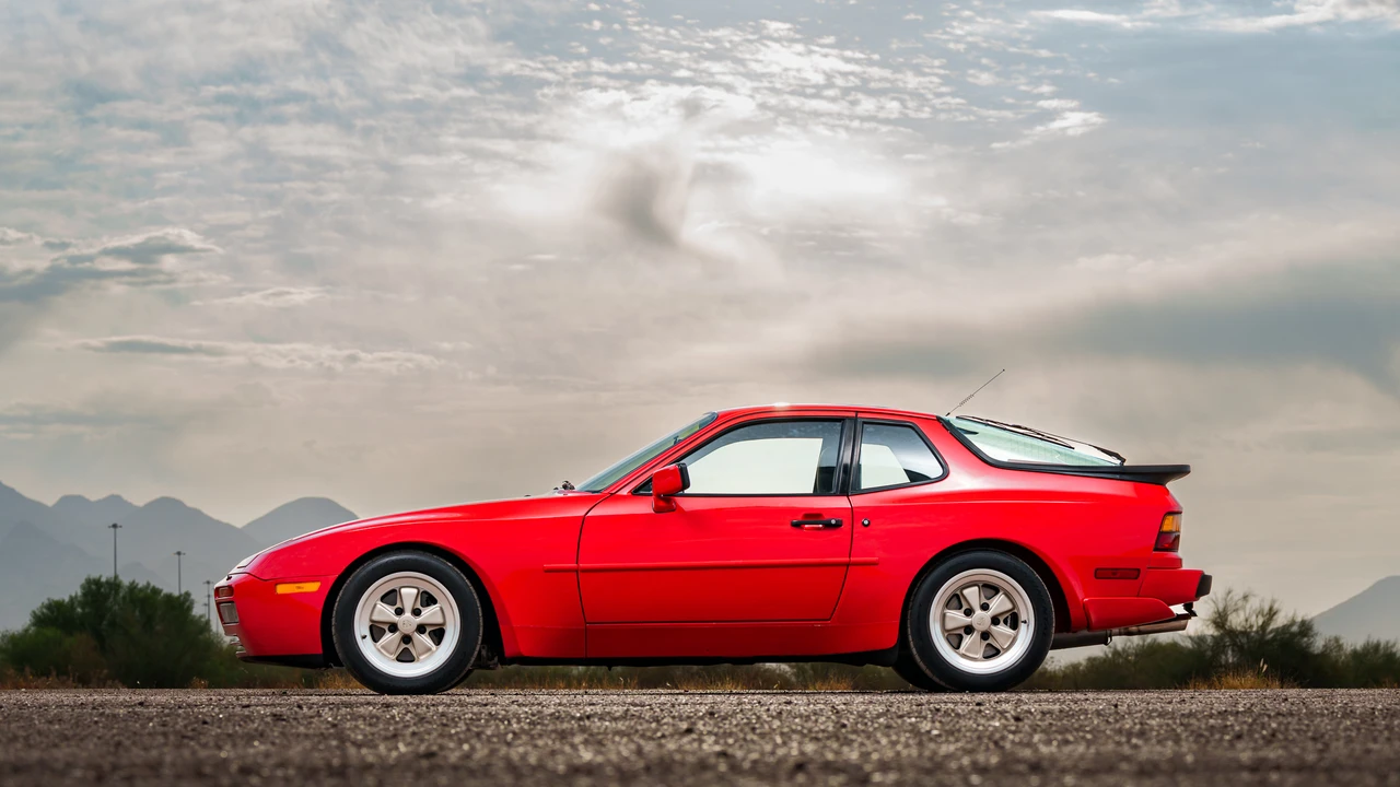 1986 Porsche 944 Turbo - Image 13 of 31