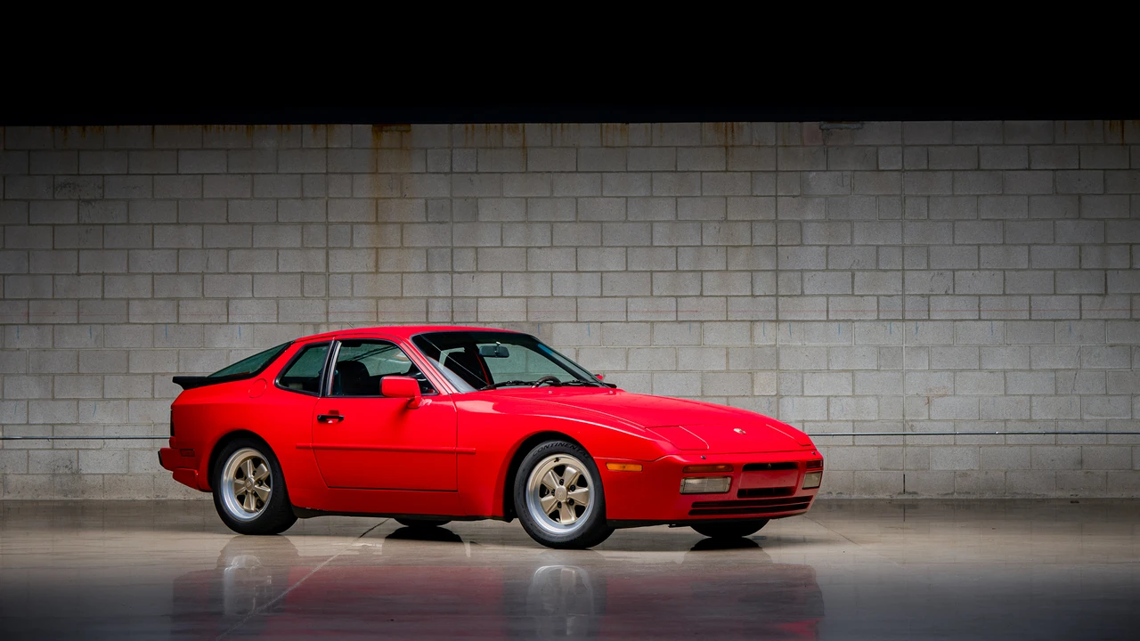 1986 Porsche 944 Turbo - Image 28 of 31