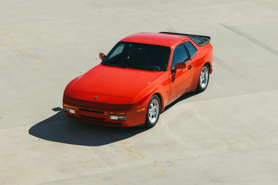 1986 Porsche 944 Turbo - Image 2 of 31