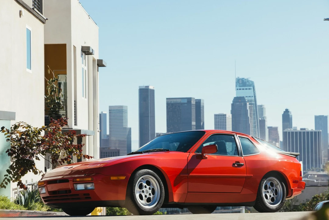 1986 Porsche 944 Turbo - Image 17 of 31