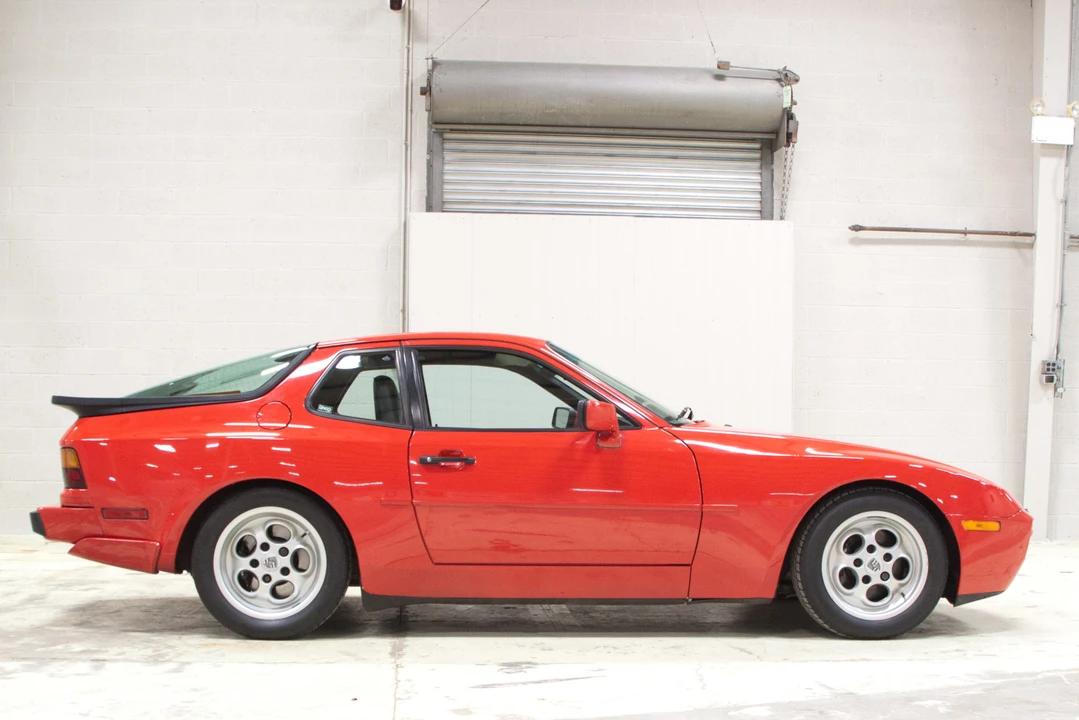 1986 Porsche 944 Turbo - Image 11 of 31