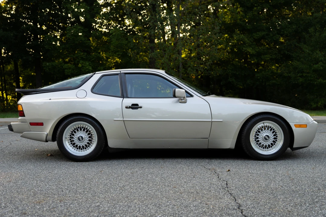 1986 Porsche 944 Turbo - Image 11 of 31