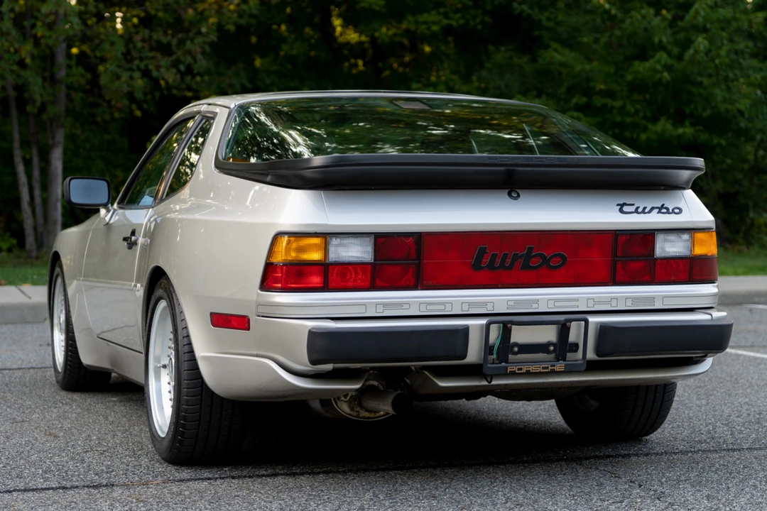 1986 Porsche 944 Turbo - Image 5 of 31