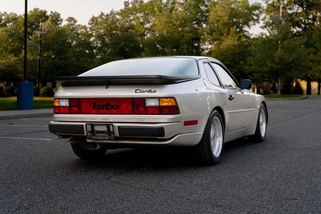 1986 Porsche 944 Turbo - Image 9 of 31