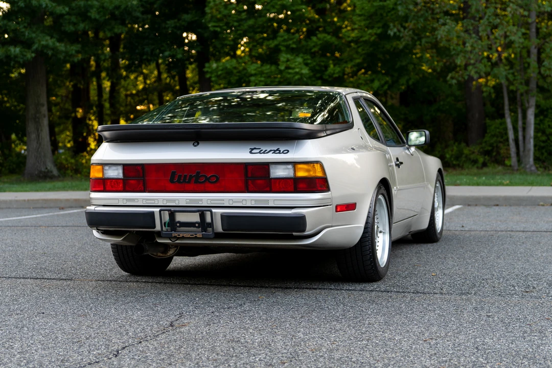1986 Porsche 944 Turbo - Image 8 of 31