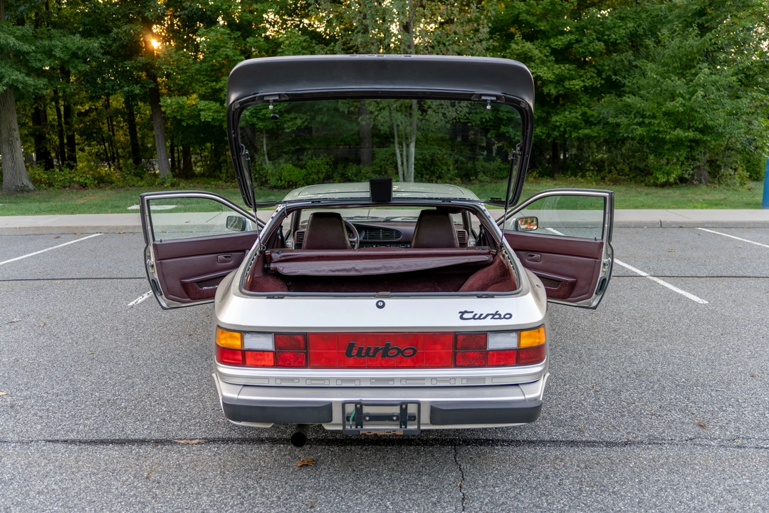 1986 Porsche 944 Turbo - Image 17 of 31