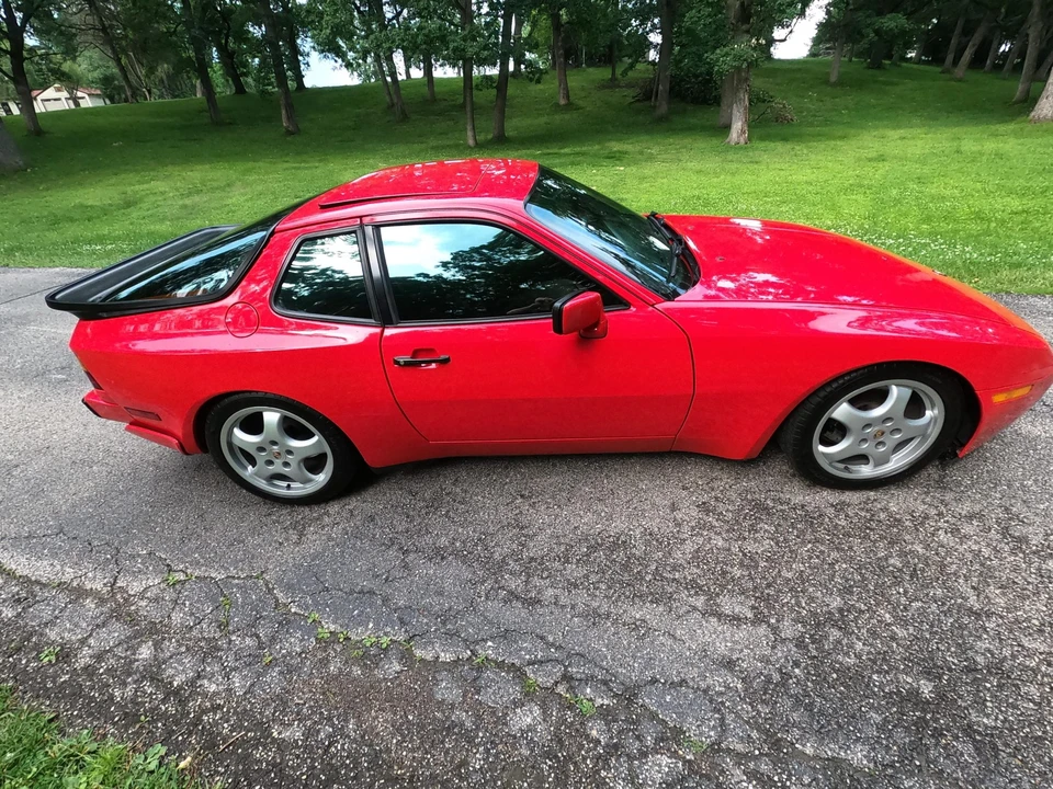 1986 Porsche 944 Turbo - Image 26 of 31