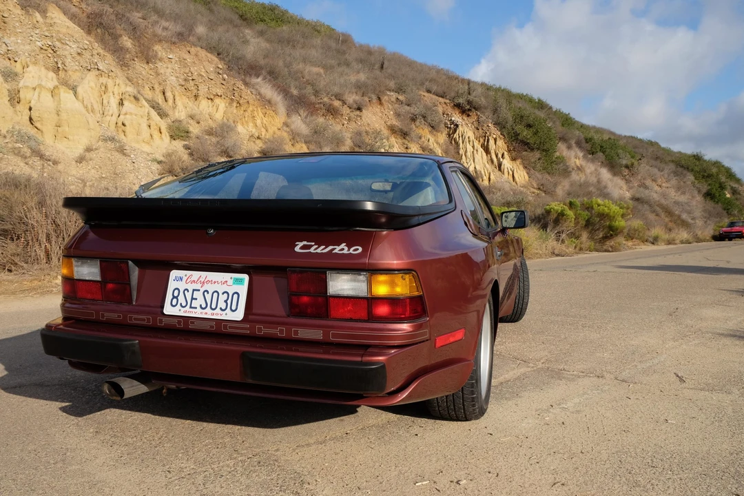 1986 Porsche 944 Turbo - Image 16 of 31