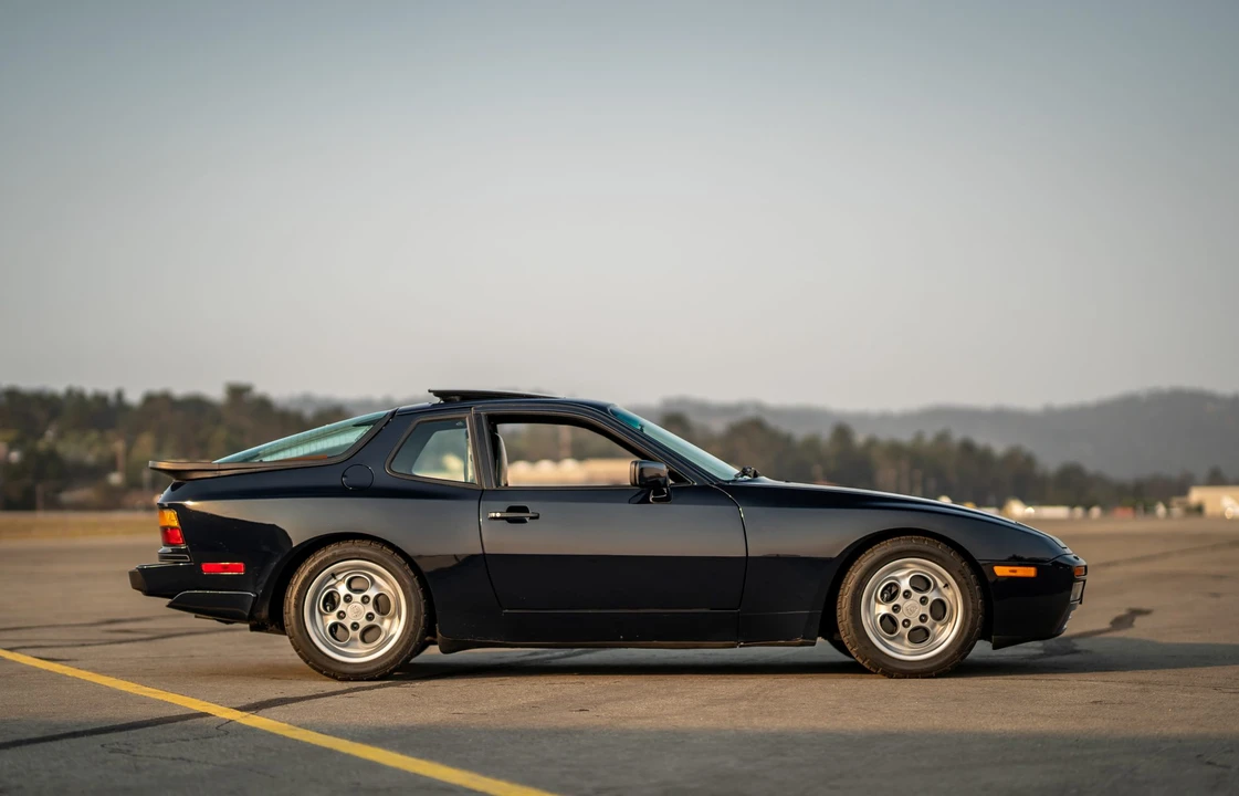 1986 Porsche 944 Turbo - Image 16 of 31