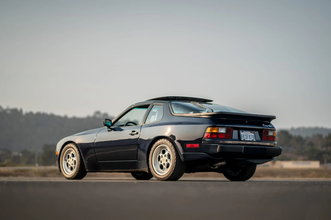 1986 Porsche 944 Turbo - Image 10 of 31