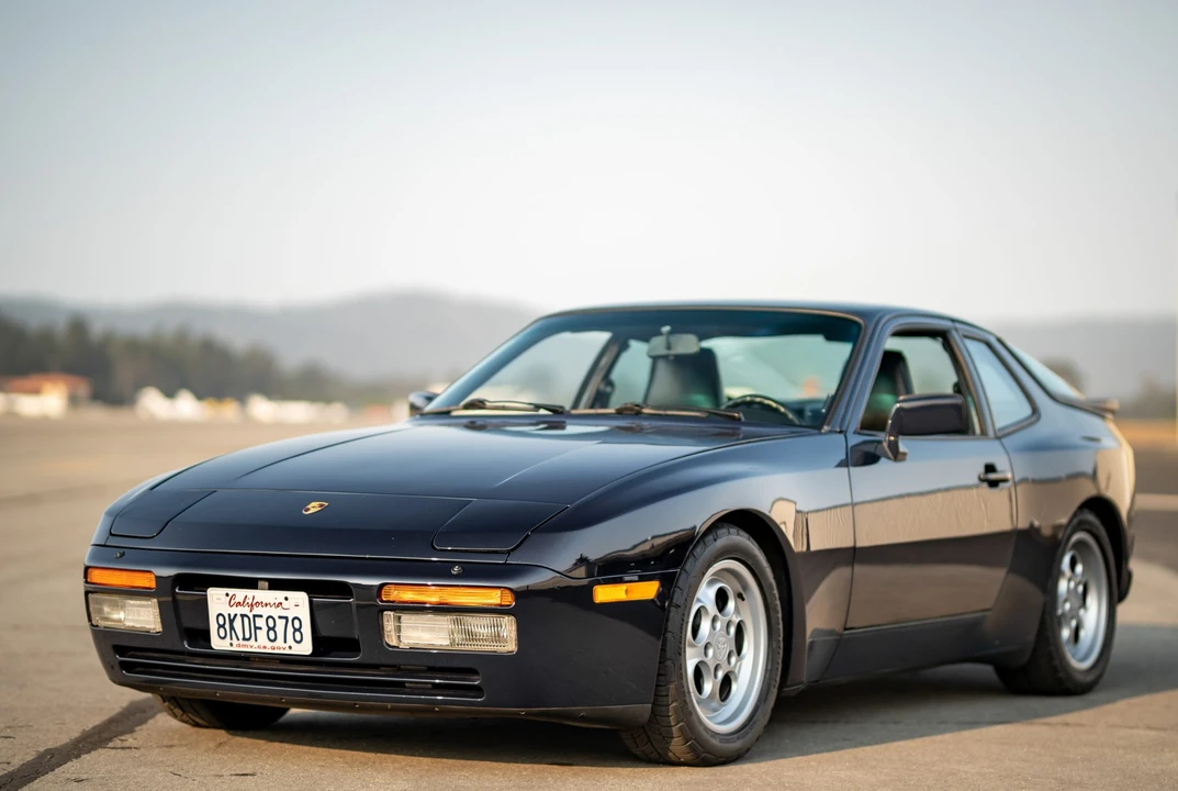 1986 Porsche 944 Turbo - Image 2 of 31