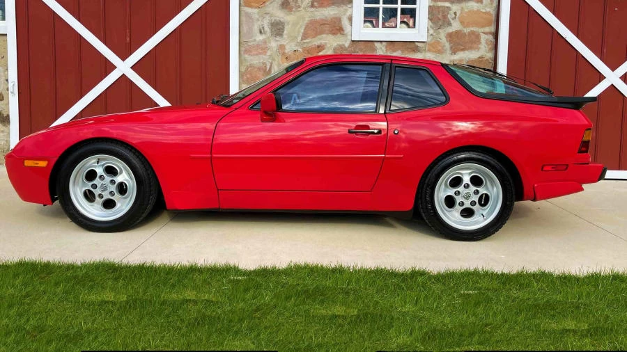1986 Porsche 944 Turbo - Image 2 of 19