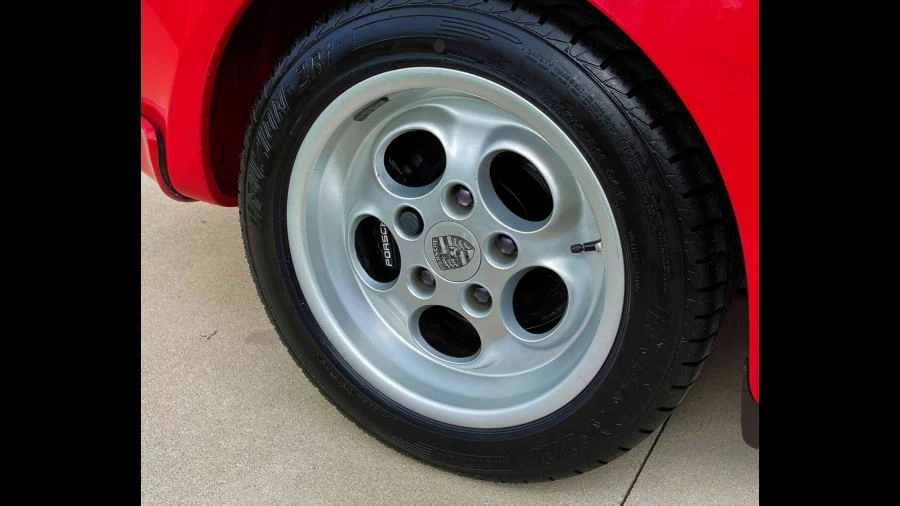 1986 Porsche 944 Turbo - Image 11 of 19