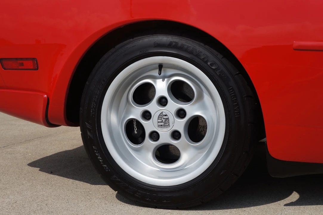 1986 Porsche 944 Turbo - Image 19 of 25