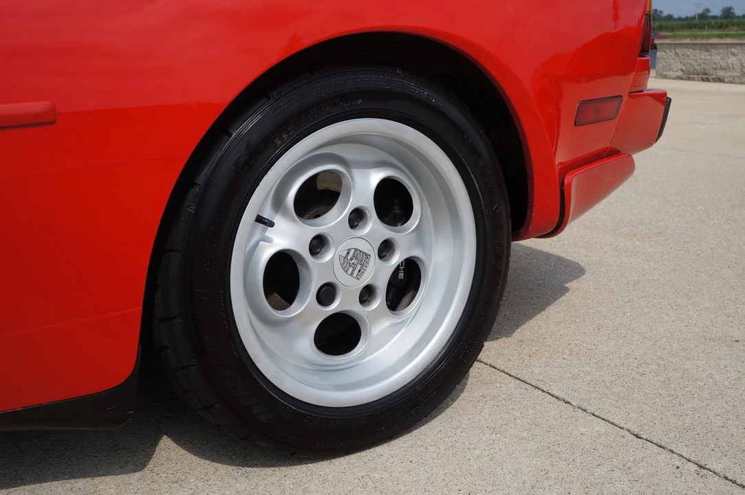 1986 Porsche 944 Turbo - Image 15 of 25