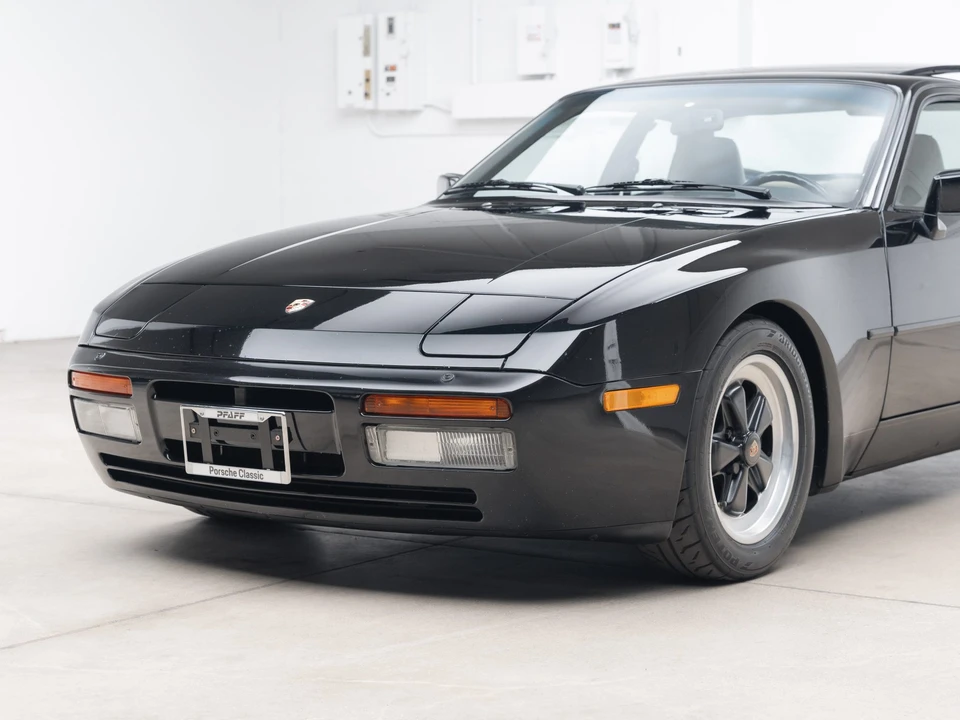 1986 Porsche 944 Turbo - Image 23 of 31