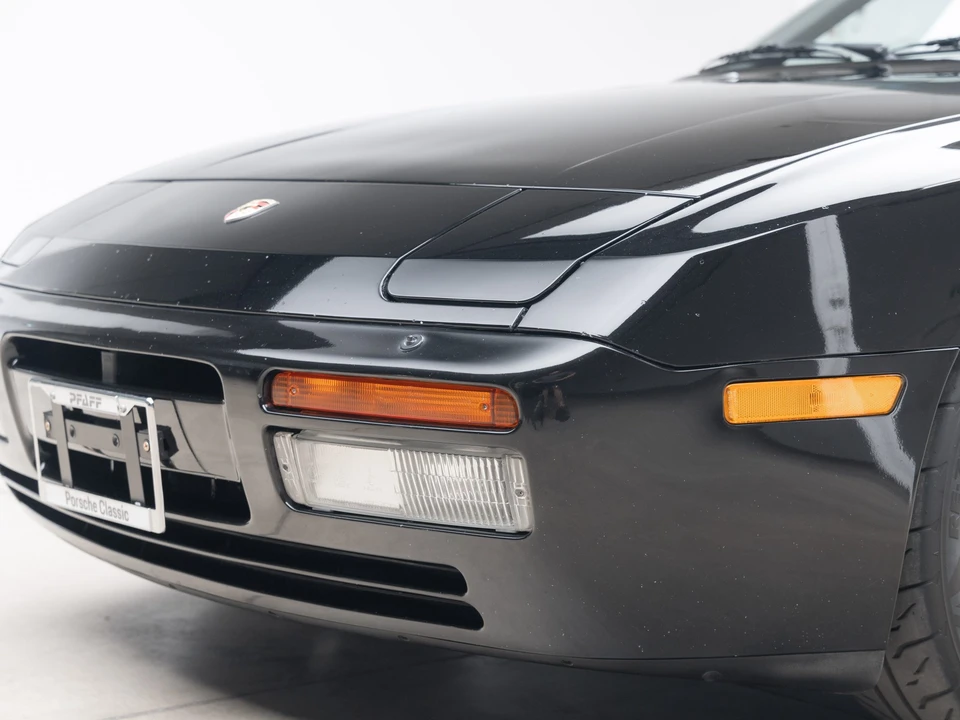 1986 Porsche 944 Turbo - Image 28 of 31
