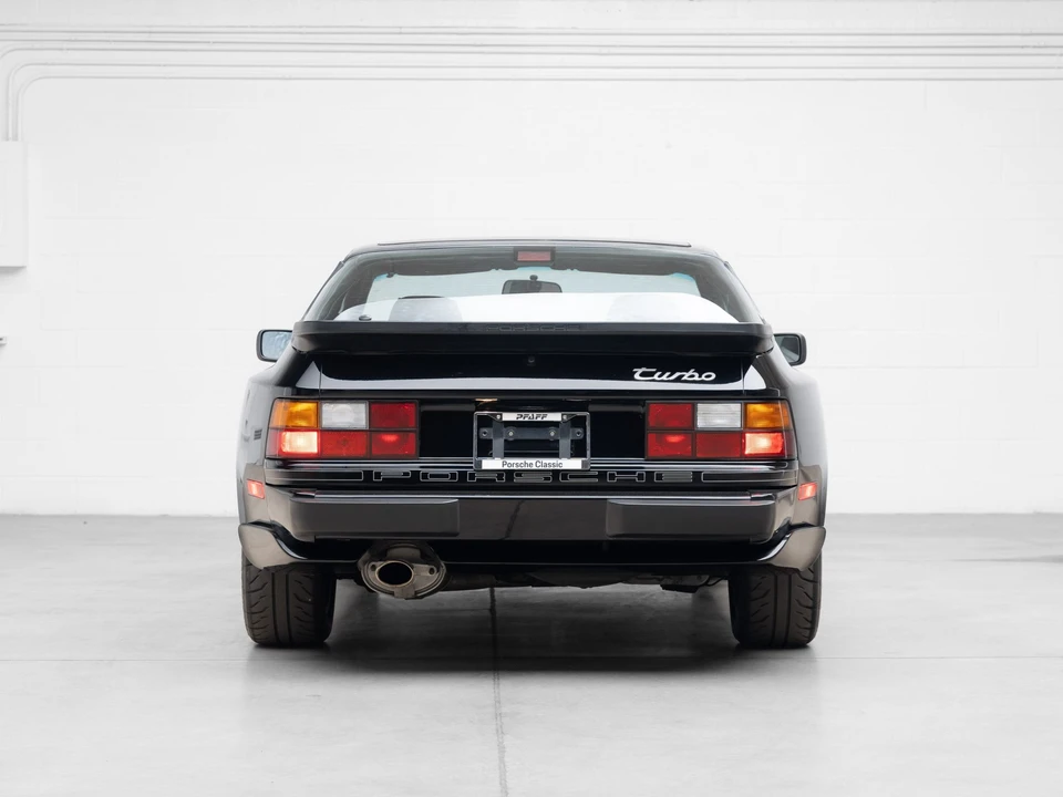1986 Porsche 944 Turbo - Image 9 of 31