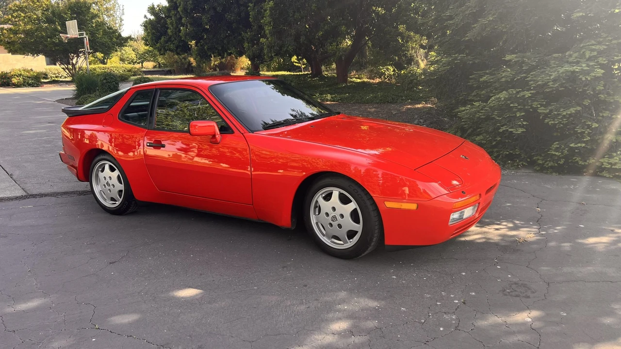1986 Porsche 944 Turbo - Image 7 of 31