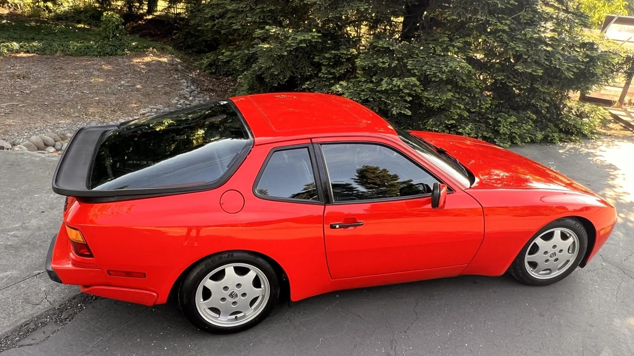 1986 Porsche 944 Turbo - Image 11 of 31