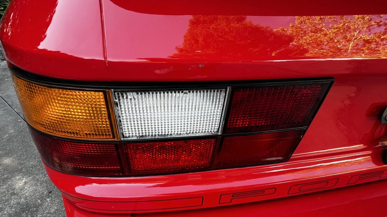 1986 Porsche 944 Turbo - Image 29 of 31