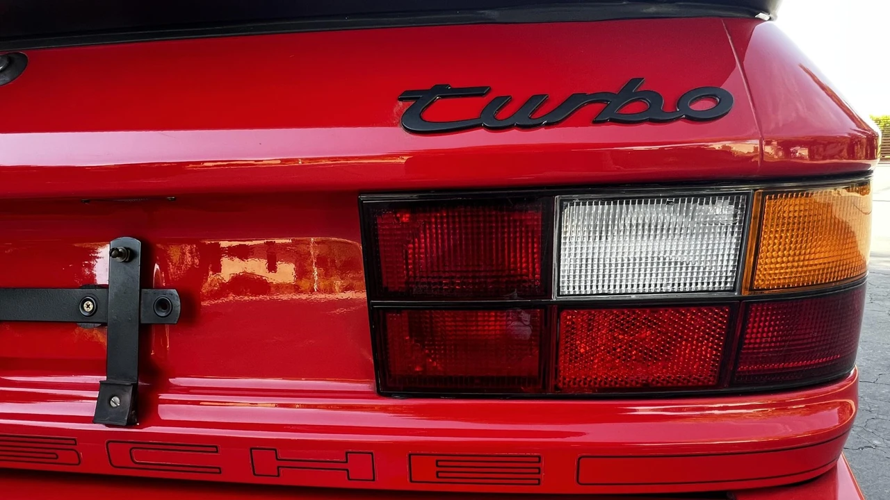 1986 Porsche 944 Turbo - Image 30 of 31