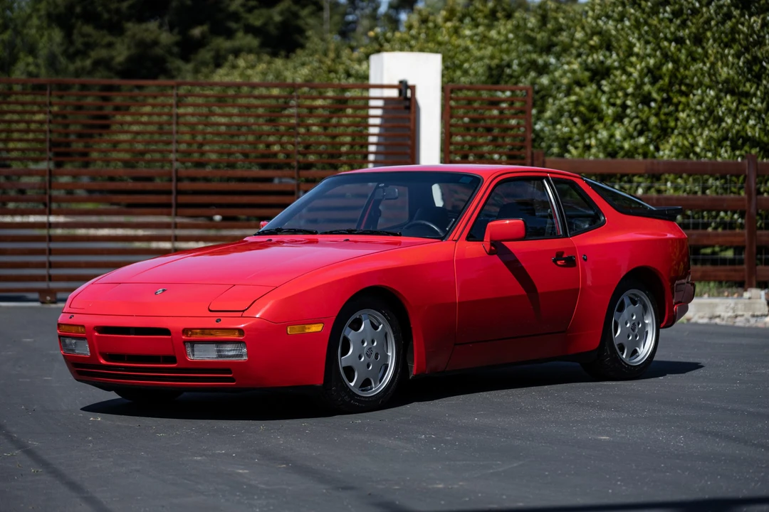 1986 Porsche 944 Turbo - Image 2 of 31