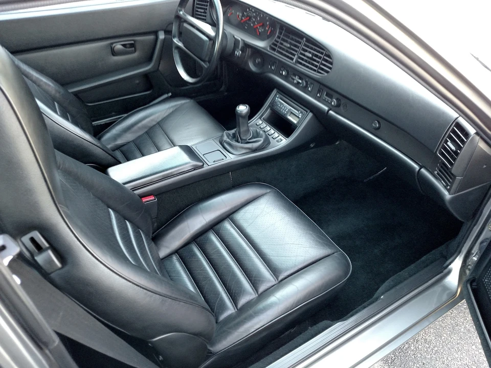1986 Porsche 944 Turbo - Image 28 of 31
